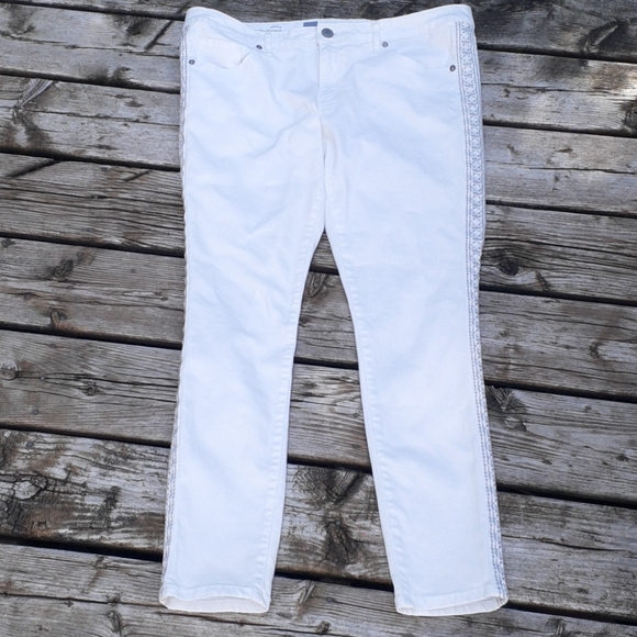 Mossimo White Stretch Jeans Size 14 Fit 3 - Picture 1 of 6